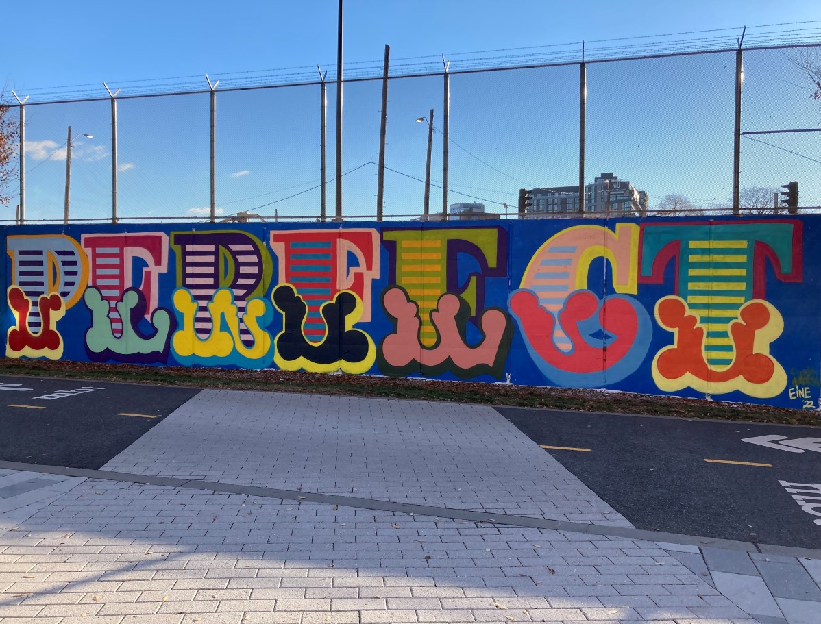 SPRAYING BRICKS (2022)