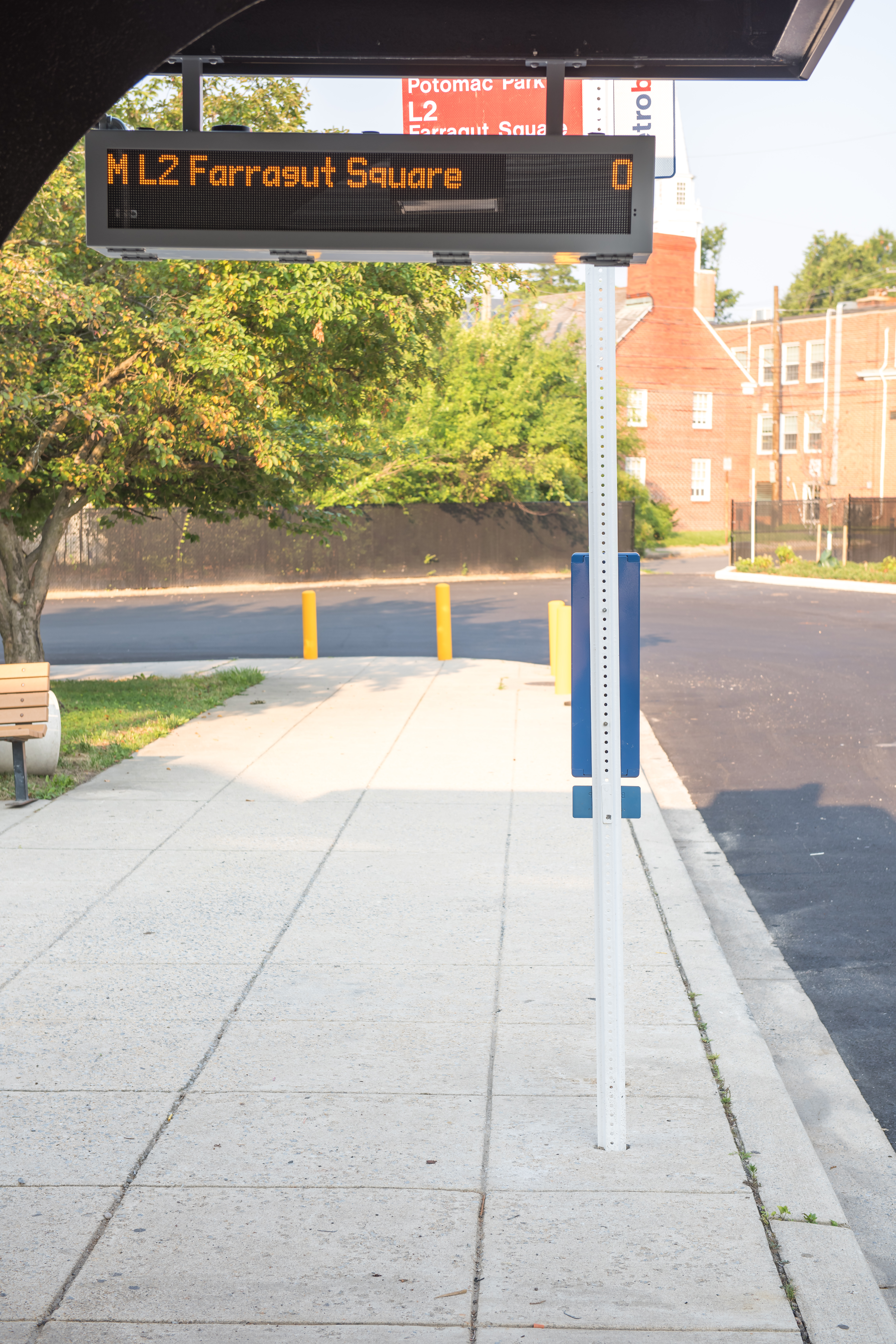 New real-time customer information signs